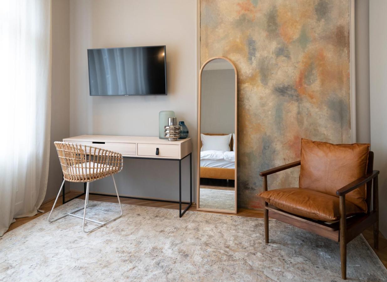Nest Hotel Gyor Ngoại thất bức ảnh
