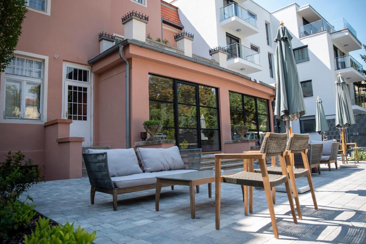 Nest Hotel Gyor Ngoại thất bức ảnh