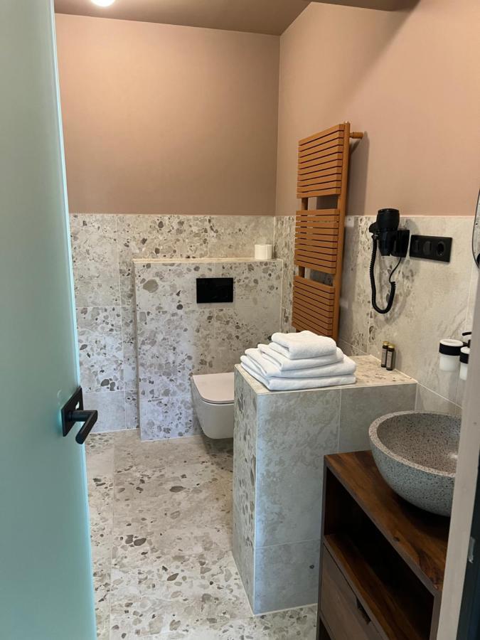 Nest Hotel Gyor Ngoại thất bức ảnh